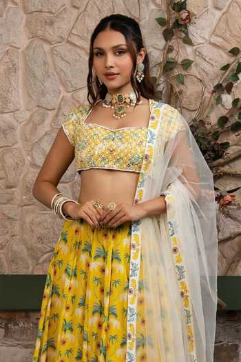 Buy Senren By Eshana Raut Yellow Crepe, Net Square Neck Printed Lehenga Set Online at Aza Fashions Buy_Senren By Eshana Raut_Yellow Crepe, Net Square Neck Printed Lehenga Set _Online_at_Aza_Fashions