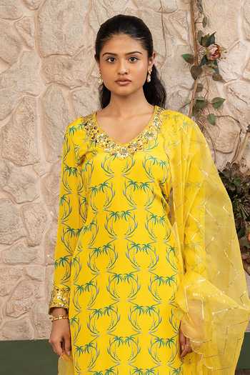 Buy Senren By Eshana Raut Yellow Crepe, Net V-neck Tropical Print Kurta Set Online at Aza Fashions Buy_Senren By Eshana Raut_Yellow Crepe, Net V-neck Tropical Print Kurta Set _Online_at_Aza_Fashions