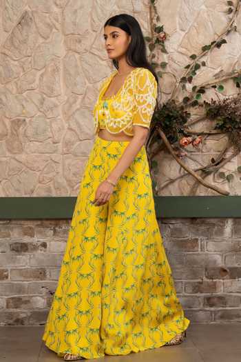 Senren By Eshana Raut Yellow Crepe Square Neck Embroidered Cape Sharara Set at Aza Fashions Senren By Eshana Raut_Yellow Crepe Square Neck Embroidered Cape Sharara Set _at_Aza_Fashions
