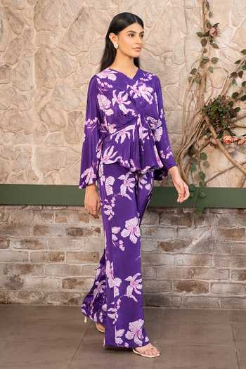 Senren By Eshana Raut Purple Crepe V-neck Floral Print Top And Pant Set at Aza Fashions Senren By Eshana Raut_Purple Crepe V-neck Floral Print Top And Pant Set _at_Aza_Fashions