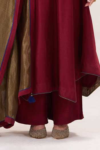 Buy Almaari By Pooja Patel Red Silk, Chanderi, Tissue Round Neck, Yes Zeenat Embroidered Kurta Set Online at Aza Fashions Buy_Almaari By Pooja Patel_Red Silk, Chanderi, Tissue Round Neck, Yes Zeenat Embroidered Kurta Set _Online_at_Aza_Fashions