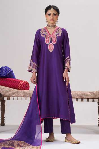 Almaari By Pooja Patel Jashn Embroidered Bodice Kurta Set 