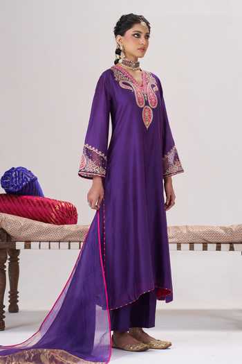 Shop Almaari By Pooja Patel Purple Organza, Silk V-neck, Yes Jashn Embroidered Bodice Kurta Set Online at Aza Fashions Shop_Almaari By Pooja Patel_Purple Organza, Silk V-neck, Yes Jashn Embroidered Bodice Kurta Set _Online_at_Aza_Fashions