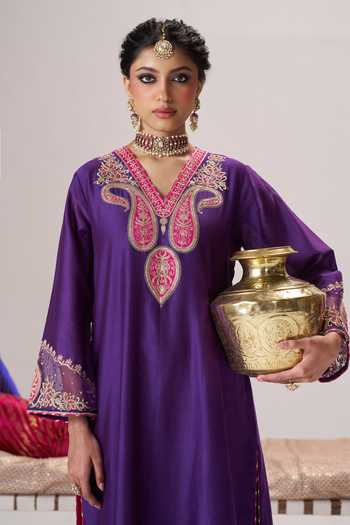 Almaari By Pooja Patel Purple Organza, Silk V-neck, Yes Jashn Embroidered Bodice Kurta Set at Aza Fashions Almaari By Pooja Patel_Purple Organza, Silk V-neck, Yes Jashn Embroidered Bodice Kurta Set _at_Aza_Fashions