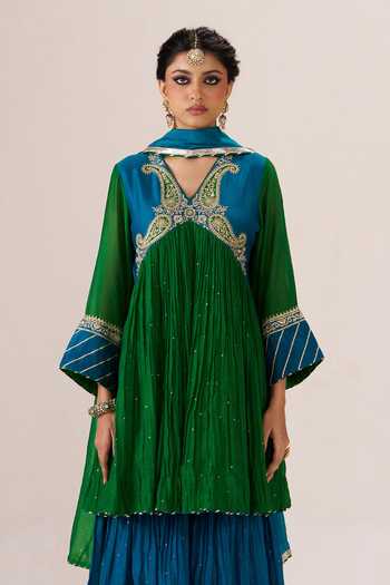 Almaari By Pooja Patel_Blue V-, Keyhole Raunak Gathered Kurta And Sharara Set _Online_at_Aza_Fashions