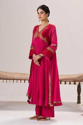 Almaari By Pooja Patel Pink Chanderi , V-neck Zoya Anarkali Set Online at Aza Fashions Almaari By Pooja Patel_Pink Chanderi , V-neck Zoya Anarkali Set _Online_at_Aza_Fashions