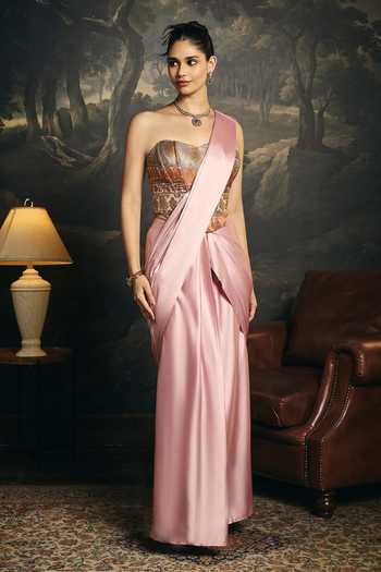 SAANJH BY LEA Gold Brocade Zari Sweetheart Neck Hansika Corset Online at Aza Fashions SAANJH BY LEA_Gold Brocade Zari Sweetheart Neck Hansika Corset _Online_at_Aza_Fashions