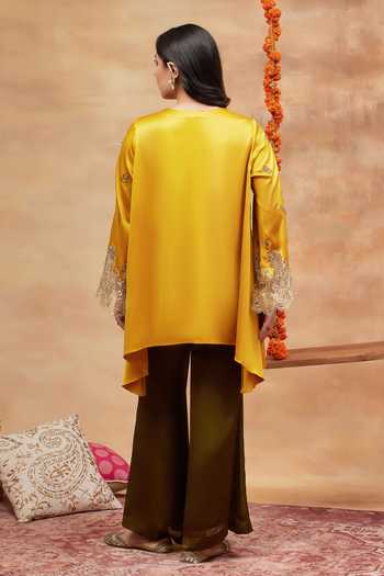 DAREISS Shivala Paisley Embroidered Kurta & Pant Set