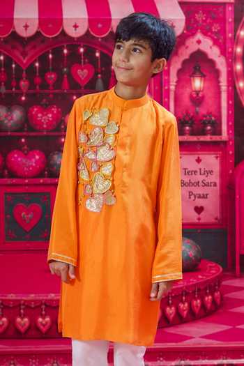 Panchhi By Kanupriya Tibrewala Chamkila Embroidered Kurta Set
