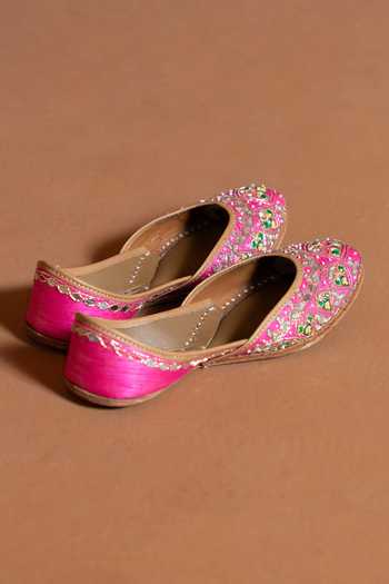 Buy_Shilpsutra_Pink Gulabi Mahal Embroidered Juttis _Online_at_Aza_Fashions