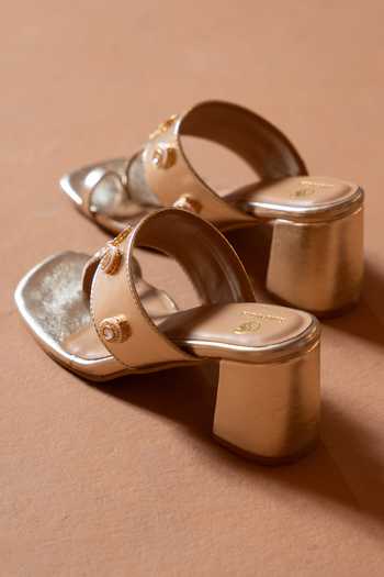 Shilpsutra Gold Rajwada Sona Metallic Kolhapuri Heels Online at Aza Fashions Shilpsutra_Gold Rajwada Sona Metallic Kolhapuri Heels _Online_at_Aza_Fashions