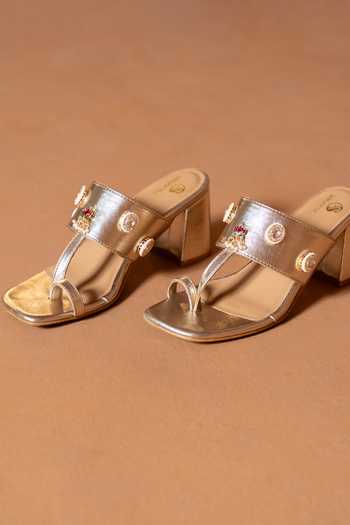 Buy Shilpsutra Gold Rajwada Sona Metallic Kolhapuri Heels Online at Aza Fashions Buy_Shilpsutra_Gold Rajwada Sona Metallic Kolhapuri Heels _Online_at_Aza_Fashions