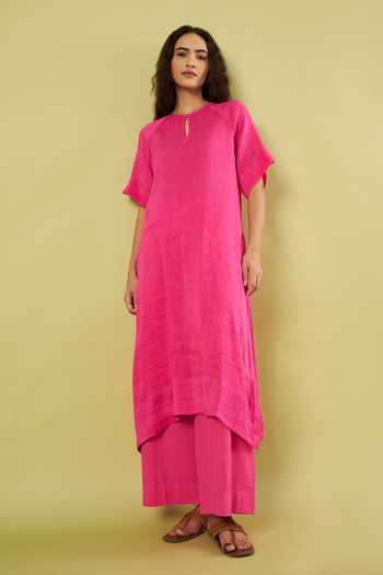 Buy Vinusto Pink Linen, Handloom Cotton Keyhole Neck, Yes Solid Kurta And Pant Set Online at Aza Fashions Buy_Vinusto_Pink Linen, Handloom Cotton Keyhole Neck, Yes Solid Kurta And Pant Set _Online_at_Aza_Fashions