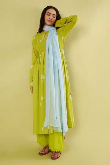 Vinusto Green Cotton Round Neck Printed Kurta Set Online at Aza Fashions Vinusto_Green Cotton Round Neck Printed Kurta Set _Online_at_Aza_Fashions
