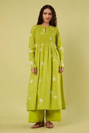Shop Vinusto Green Cotton Round Neck Printed Kurta Set Online at Aza Fashions Shop_Vinusto_Green Cotton Round Neck Printed Kurta Set _Online_at_Aza_Fashions
