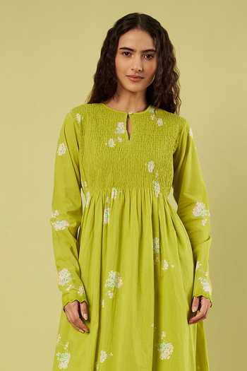 Vinusto Green Cotton Round Neck Printed Kurta Set at Aza Fashions Vinusto_Green Cotton Round Neck Printed Kurta Set _at_Aza_Fashions