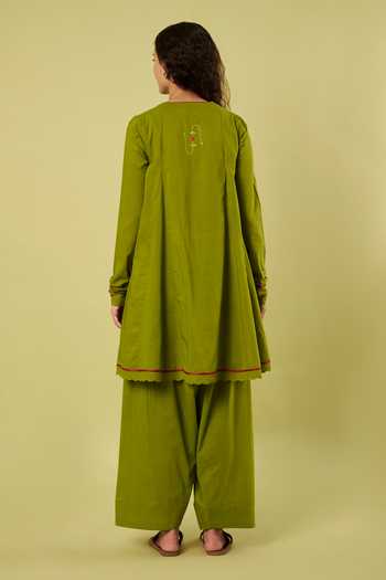 Vinusto Placement Embroidered Kurta & Farshi Salwar Set 