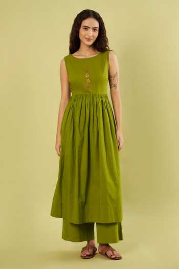 Vinusto Embroidered Anarkali With Pant 