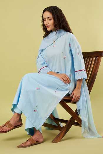 Vinusto Blue Cotton, Chiffon Notched Neck Embroidered Kurta Set at Aza Fashions Vinusto_Blue Cotton, Chiffon Notched Neck Embroidered Kurta Set _at_Aza_Fashions
