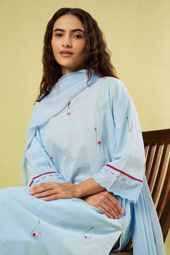 Buy Vinusto Blue Cotton, Chiffon Notched Neck Embroidered Kurta Set Buy_Vinusto_Blue Cotton, Chiffon Notched Neck Embroidered Kurta Set