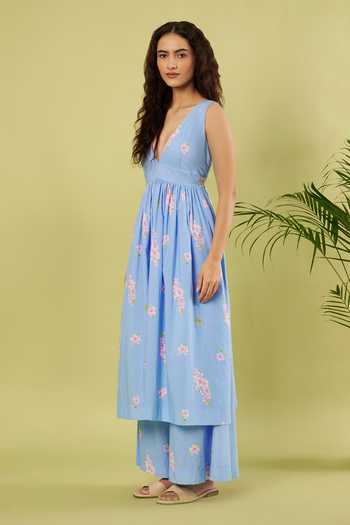 Buy_Vinusto_Blue Cotton V-neck, Yes Floral Print Kurta And Palazzo Set _Online_at_Aza_Fashions