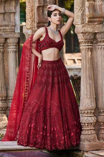 Buy Mehak Murpana Red Organza, Net, Lining Butter Crepe Cutdana, Embroidered Bridal Lehenga Set at Aza Fashions Buy_Mehak Murpana_Red Organza, Net, Lining Butter Crepe Cutdana, Embroidered Bridal Lehenga Set _at_Aza_Fashions