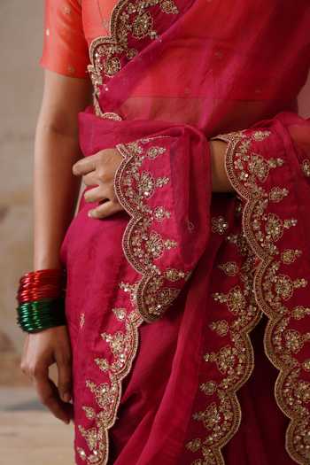 Jhambthreads Red Silk Organza, Chanderi, Jacquard Saree With Unstitched Blouse Fabric at Aza Fashions Jhambthreads_Red Silk Organza, Chanderi, Jacquard Saree With Unstitched Blouse Fabric _at_Aza_Fashions