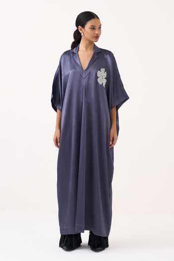 Shop Three Purple Satin V-neck Placement Applique Kaftan Online at Aza Fashions Shop_Three_Purple Satin V-neck Placement Applique Kaftan _Online_at_Aza_Fashions