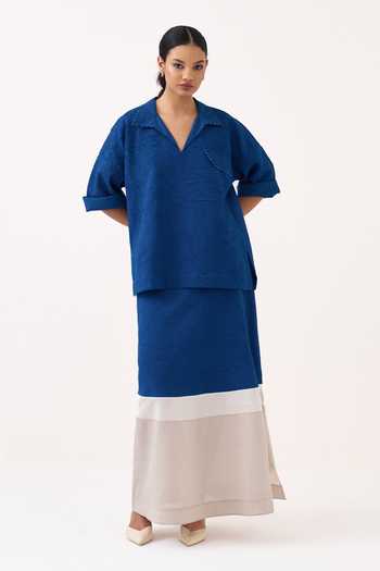 Three Blue Muslin (mulmul) V-neck Crushed Mul Top Online at Aza Fashions Three_Blue Muslin (mulmul) V-neck Crushed Mul Top _Online_at_Aza_Fashions