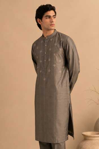 Mayank Modi - Men Embroidered Kurta Set