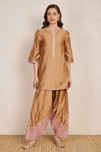 Buy_NUHH_Beige Silk Split V-neck, Yes Hand Embroidered Kurta Set 