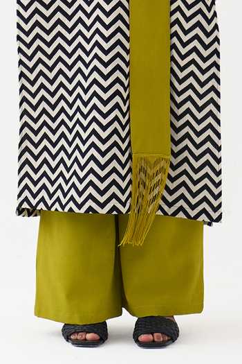Three Black Cotton, Twill, Crepe Fringe V-neck Chevron Kaftan And Pant Set Online at Aza Fashions Three_Black Cotton, Twill, Crepe Fringe V-neck Chevron Kaftan And Pant Set _Online_at_Aza_Fashions
