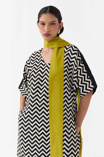 Shop Three Black Cotton, Twill, Crepe Fringe V-neck Chevron Kaftan And Pant Set Online at Aza Fashions Shop_Three_Black Cotton, Twill, Crepe Fringe V-neck Chevron Kaftan And Pant Set _Online_at_Aza_Fashions