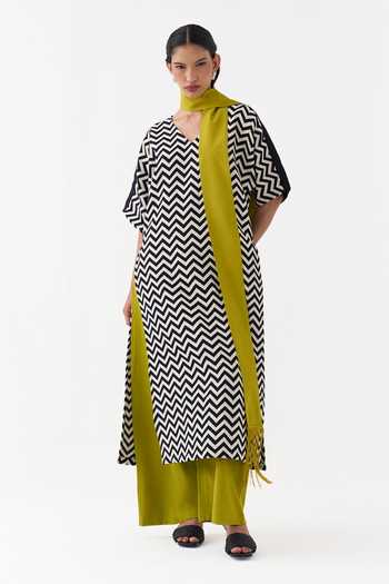 Shop Three Black Cotton, Twill, Crepe Fringe V-neck Chevron Kaftan And Pant Set Shop_Three_Black Cotton, Twill, Crepe Fringe V-neck Chevron Kaftan And Pant Set