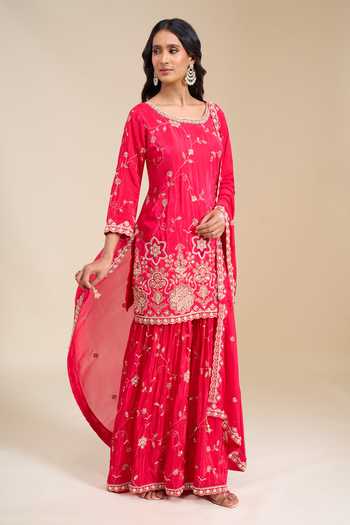 Aariyana Couture Embroidered Kurta Set 