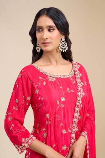 Aariyana Couture Pink Crepe Round Neck Embroidered Kurta Set at Aza Fashions Aariyana Couture_Pink Crepe Round Neck Embroidered Kurta Set _at_Aza_Fashions