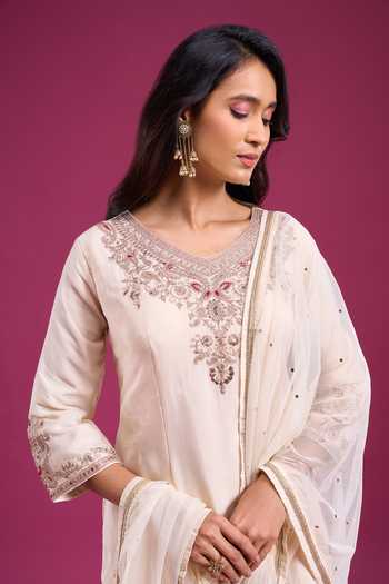 Aariyana Couture Cream V-neck Thread Work Kurta Sharara Set at Aza Fashions Aariyana Couture_Cream V-neck Thread Work Kurta Sharara Set _at_Aza_Fashions