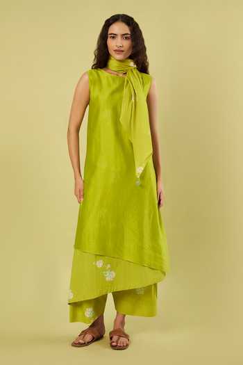 Vinusto Placement Printed Kurta & Farshi Salwar Set 