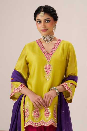 Shop Almaari By Pooja Patel Yellow Silk, Chanderi V-neck Jugni Kurta Set Online at Aza Fashions Shop_Almaari By Pooja Patel_Yellow Silk, Chanderi V-neck Jugni Kurta Set _Online_at_Aza_Fashions