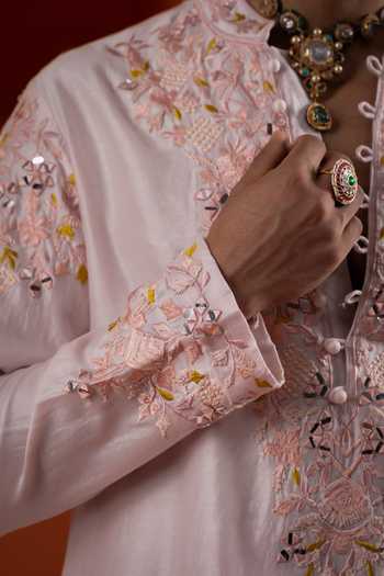Buy Sanchit Sharma Pink Linen Floral Embroidered Kurta Set Online at Aza Fashions Buy_Sanchit Sharma_Pink Linen Floral Embroidered Kurta Set _Online_at_Aza_Fashions