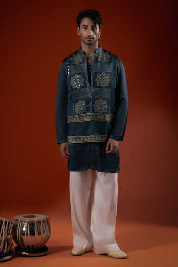 Sanchit Sharma Embroidered Bundi With Kurta Set 