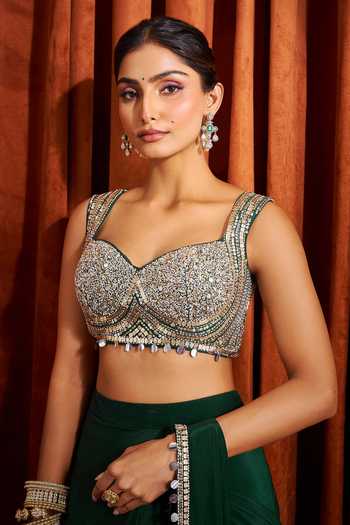 Samyukta Singhania Green Crepe Sweetheart Neck Pre-draped Saree With Embroidered Blouse at Aza Fashions Samyukta Singhania_Green Crepe Sweetheart Neck Pre-draped Saree With Embroidered Blouse _at_Aza_Fashions