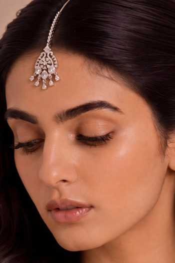 Mnsh Dewdrop Embellished Maangtikka