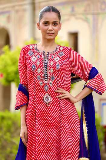 Shop_Swati Wadhwani Couture_Red Georgette, Chiffon Round Neck Leheriya Pattern Kurta Set _Online_at_Aza_Fashions