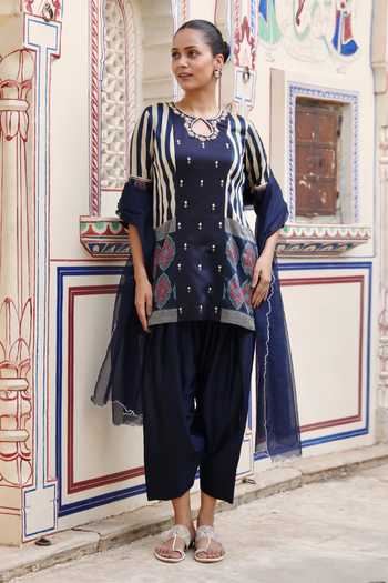 Buy_Swati Wadhwani Couture_Blue Organza, Chanderi Keyhole Neck, Yes Ajrakh Pattern Kurta Set 