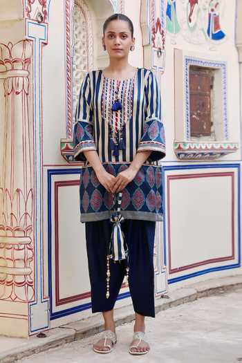 Buy_Swati Wadhwani Couture_Blue Chanderi Square Neck Ajrakh Print Kurta And Salwar Set _Online_at_Aza_Fashions