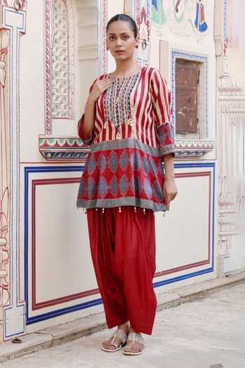 Shop_Swati Wadhwani Couture_Maroon Chanderi Split V-neck, Yes Ajrakh Print Kurta And Salwar Set _Online_at_Aza_Fashions