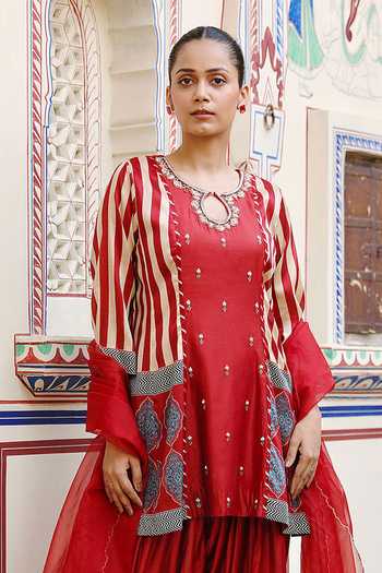 Shop Swati Wadhwani Couture Maroon Organza, Chanderi Keyhole Neck, Yes Ajrakh Print Kurta Set Online at Aza Fashions Shop_Swati Wadhwani Couture_Maroon Organza, Chanderi Keyhole Neck, Yes Ajrakh Print Kurta Set _Online_at_Aza_Fashions