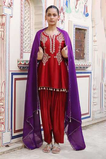 Swati Wadhwani Couture Embroidered Kurta Set 