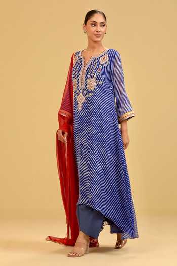 Swati Wadhwani Couture_Blue Georgette, Chiffon V-neck, Yes Leheriya Pattern Kurta Set _Online_at_Aza_Fashions